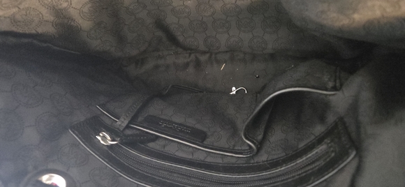 Genuine Michael Kors Woman's Bedford Leather Purse - Picture 13 of 16